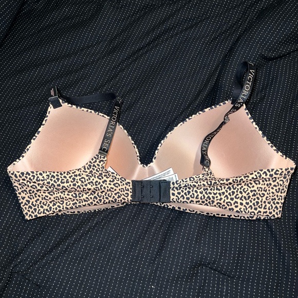 Victoria’s Secret T-shirt Lightly Lined Wireless Bra - Picture 2 of 3